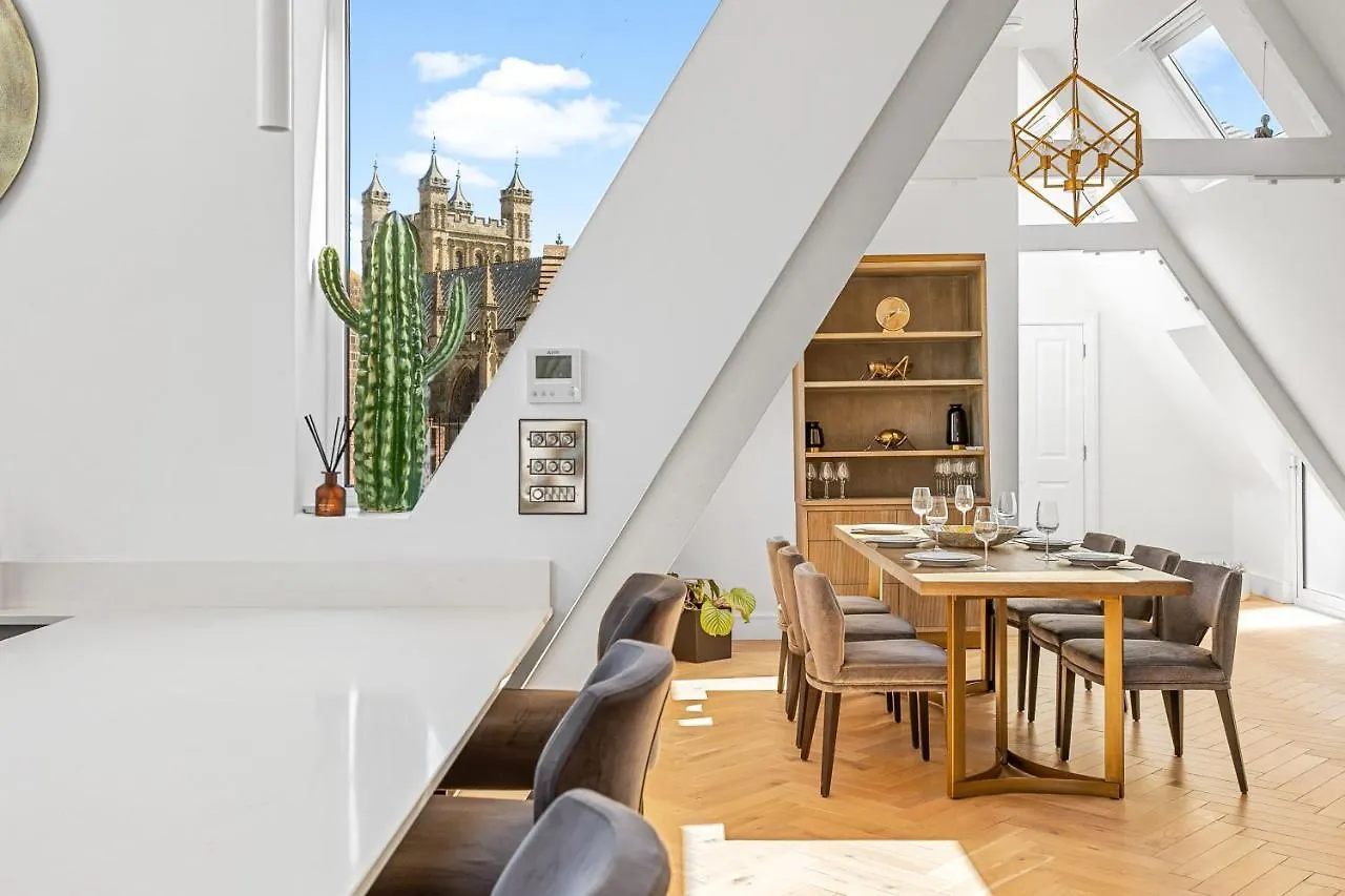 Cathedral Penthouse - Opulent, Elegant With Terrace Views Over Majestic Exeter Apartment