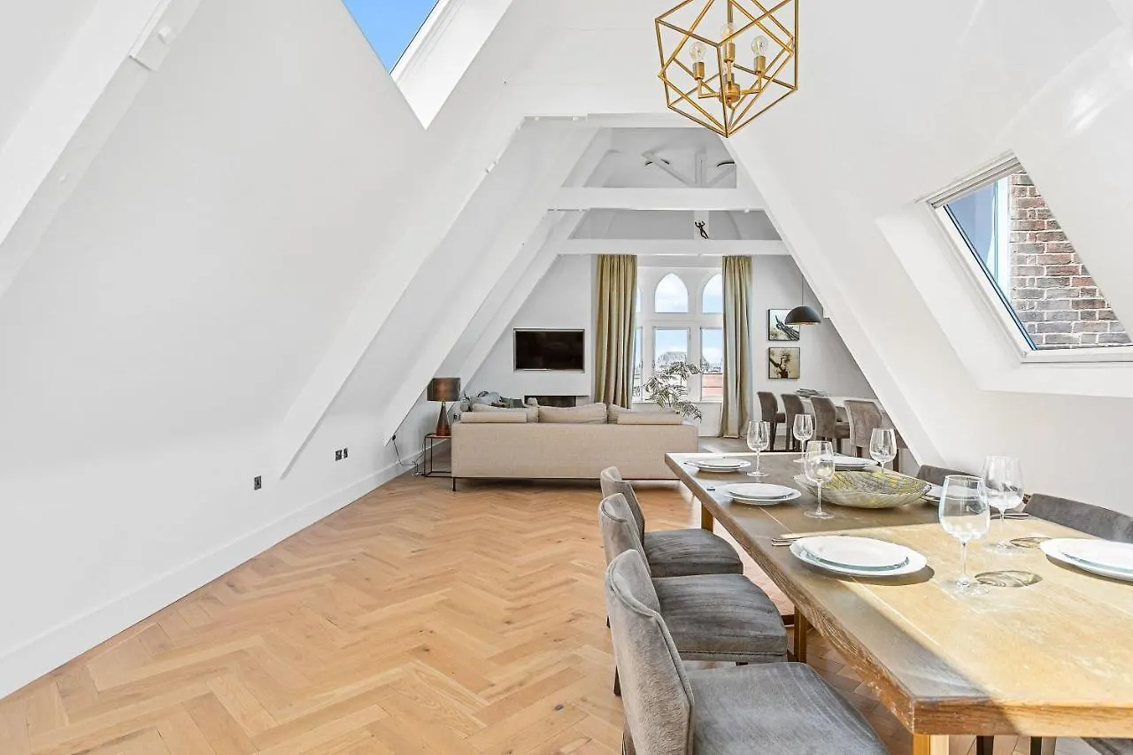 Cathedral Penthouse - Opulent, Elegant With Terrace Views Over Majestic Exeter United Kingdom