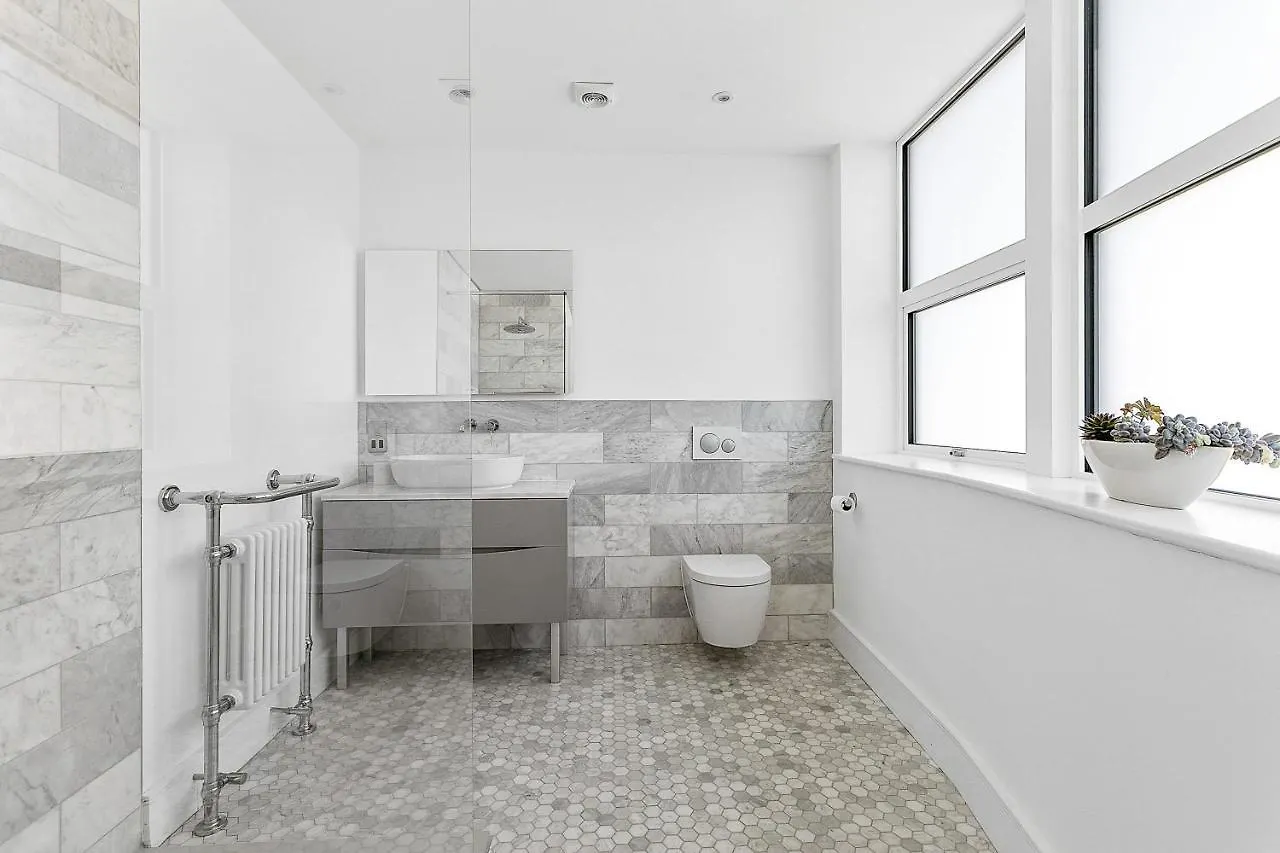 Apartment Cathedral Penthouse - Opulent, Elegant With Terrace Views Over Majestic Exeter United Kingdom